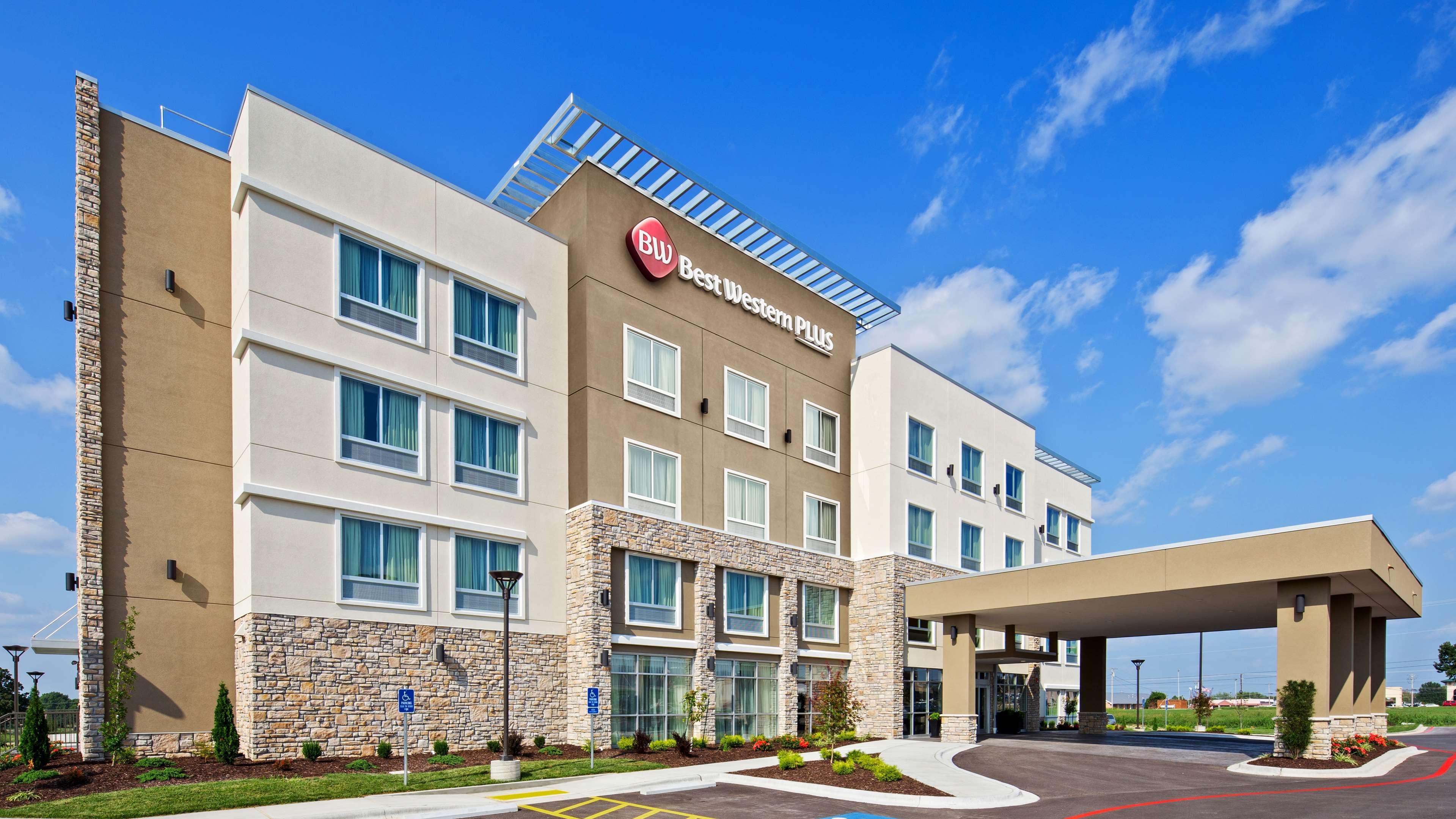 Best Western Plus Bolivar Hotel & Suites Exterior foto
